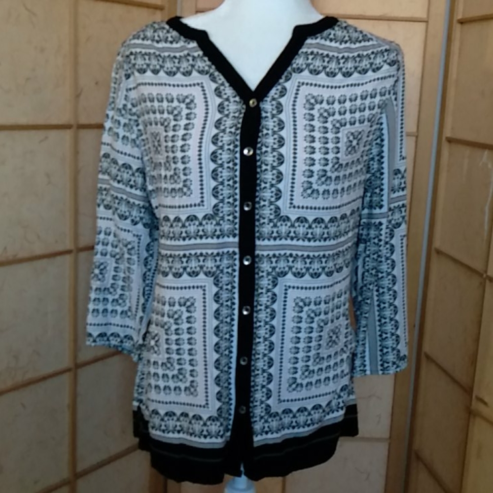 Croft and Barrow button down long sleeve blouse